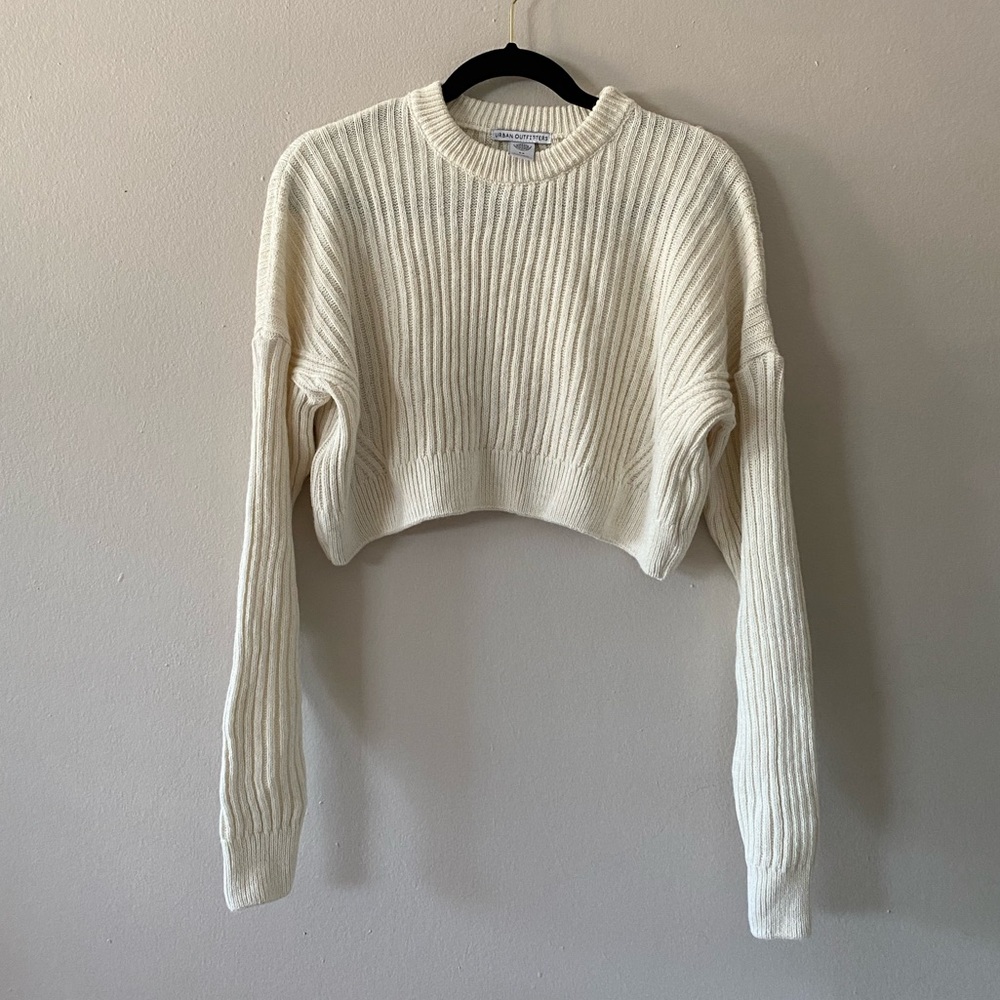 Urban Outfitters cropped knit sweater size small